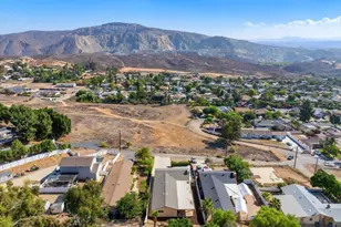 19065 Envoy Ave, Corona, CA 92881 - Photo 23