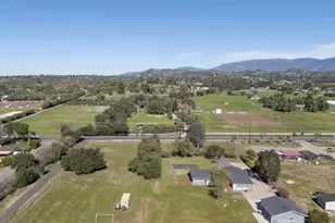 29807 Valley Center Rd, Valley Center, CA 92082 - Photo 35