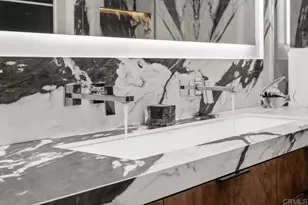 5560 Moonlight Ln, La Jolla, CA 92037 - Photo 23