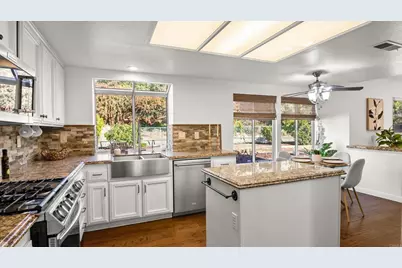 354 Lustrosos Street, Oceanside, CA 92057 - Photo 25