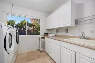 7049 El Fuerte St, Carlsbad, CA 92009 - Photo 37