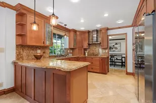 7049 El Fuerte St, Carlsbad, CA 92009 - Photo 13