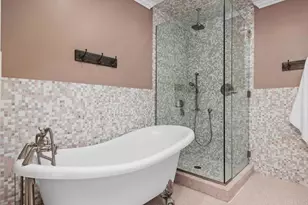 7049 El Fuerte St, Carlsbad, CA 92009 - Photo 35