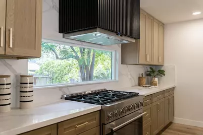 2275 Ivy Road, Oceanside, CA 92054 - Photo 9