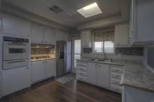 211 N Citrus Ave, Escondido, CA 92027 - Photo 5