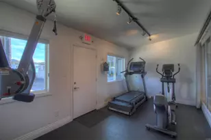 211 N Citrus Ave, Escondido, CA 92027 - Photo 25