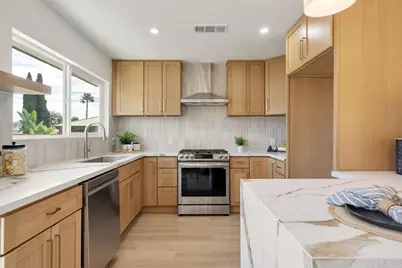 13411 Silver Lake Drive, Poway, CA 92064 - Photo 5
