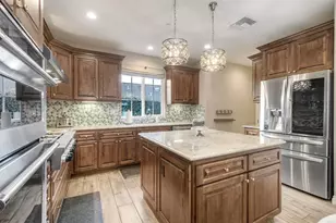 917 Santo Wy, Cardiff by the Sea, CA 92007 - Photo 11