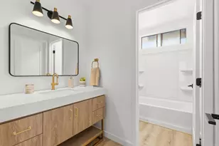 2135 E Valley Pkwy, Escondido, CA 92027 - Photo 15