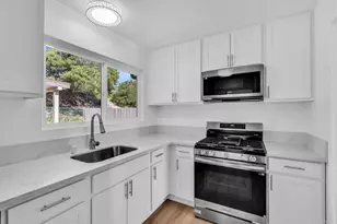 4530 Beverly Glen Dr, Oceanside, CA 92056 - Photo 17