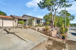 4530 Beverly Glen Dr, Oceanside, CA 92056 - Photo 3