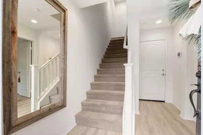 2227 Solara Lane, Vista, CA 92081 - Photo 9