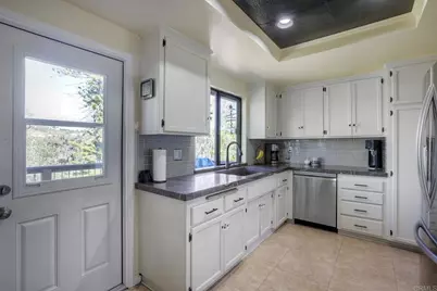 28242 Glenmeade Way, Escondido, CA 92026 - Photo 25