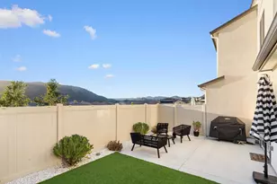 35190 Blossom Pl, Fallbrook, CA 92028 - Photo 5