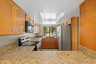 6976 Batiquitos Dr, Carlsbad, CA 92011 - Photo 9