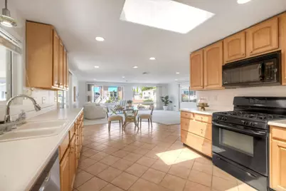 6610 Easy Street, Carlsbad, CA 92011 - Photo 25