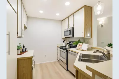7263 Camino Degrazia #31, San Diego, CA 92111 - Photo 5