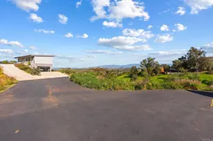 6937 Kellyn Ln, Vista, CA 92084 - Photo 51