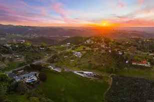 6937 Kellyn Ln, Vista, CA 92084 - Photo 5