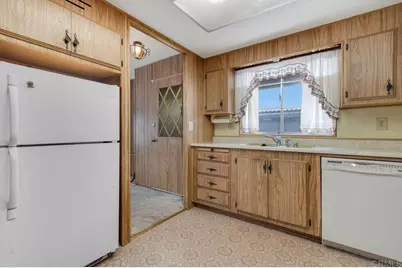 1506 Oak Drive #4, Vista, CA 92084 - Photo 11