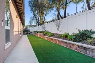 1941 Estancia Pl, Escondido, CA 92029 - Photo 39