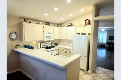 2205 Terracewood Lane, Escondido, CA 92026 - Photo 11