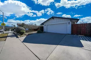 1643 Oak Hill Dr, Escondido, CA 92027 - Photo 3