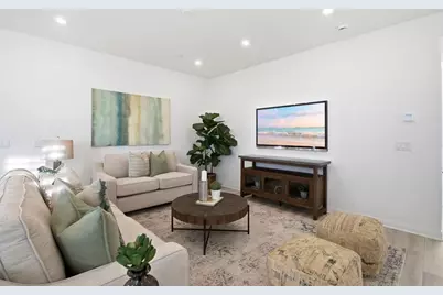 1700 Laurelwood Way, Oceanside, CA 92056 - Photo 9