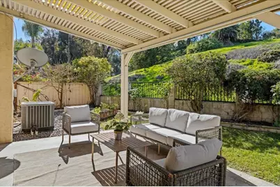 2077 Tiffany Dr, Oceanside, CA 92056 - Photo 17