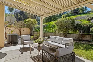 2077 Tiffany Dr, Oceanside, CA 92056 - Photo 17