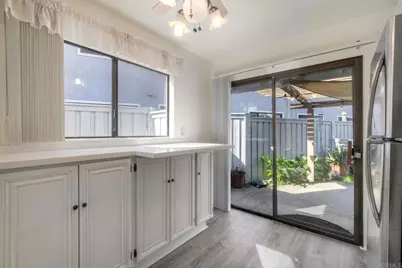 8147 Via Mallorca, La Jolla, CA 92037 - Photo 7