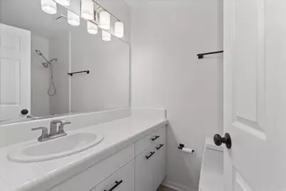 835 N Cleveland Street #E, Oceanside, CA 92054 - Photo 9