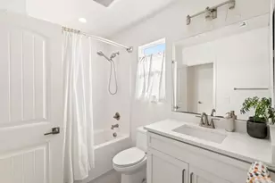 13480 Lopelia Meadows Pl, San Diego, CA 92130 - Photo 23