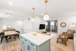 13480 Lopelia Meadows Pl, San Diego, CA 92130 - Photo 11