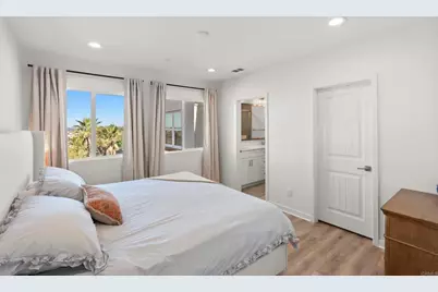 13480 Lopelia Meadows Place #111, San Diego, CA 92130 - Photo 17