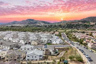 348 Sweet Pl, Fallbrook, CA 92028 - Photo 9