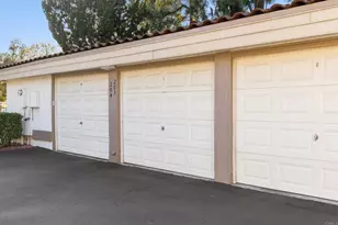 12555 Oaks N Dr, San Diego, CA 92128 - Photo 23