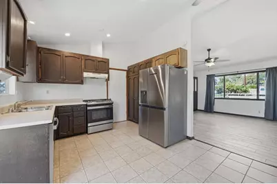 325 Aspero Court, Escondido, CA 92026 - Photo 9