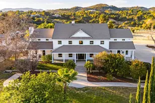 38755 Via Vista Grande, Murrieta, CA 92562 - Photo 3