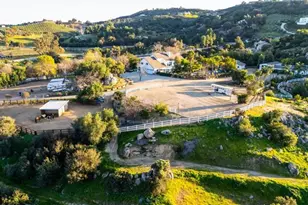 38755 Via Vista Grande, Murrieta, CA 92562 - Photo 71