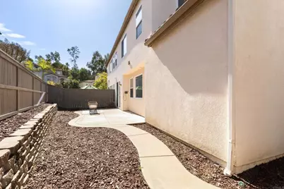 6415 Terraza Portico, Carlsbad, CA 92009 - Photo 21