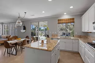 1979 Oxford Ct, Vista, CA 92081 - Photo 9