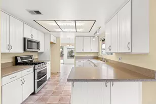 254 Saguaro Pl, Oceanside, CA 92057 - Photo 9