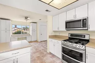 254 Saguaro Pl, Oceanside, CA 92057 - Photo 13