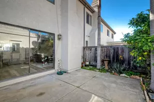 907 Hickory Ct, Carlsbad, CA 92011 - Photo 25