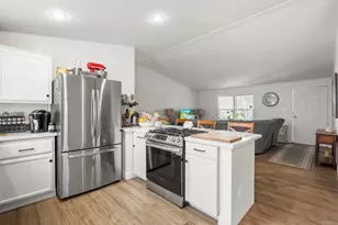 224 Astro Ct, Vista, CA 92083 - Photo 17