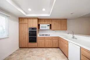 13236 Fiji Way, Marina del Rey, CA 90292 - Photo 3