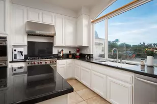 7992 Paseo Esmerado, Carlsbad, CA 92009 - Photo 15