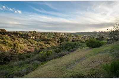 7992 Paseo Esmerado, Carlsbad, CA 92009 - Photo 63