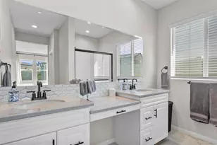 30491 De Caron St, Murrieta, CA 92563 - Photo 11